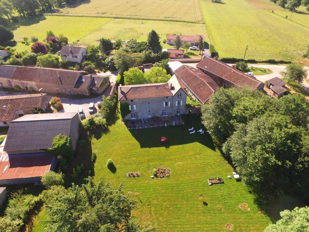 Le Domaine De Panissac Bed & Breakfast Berneuil  Exterior photo